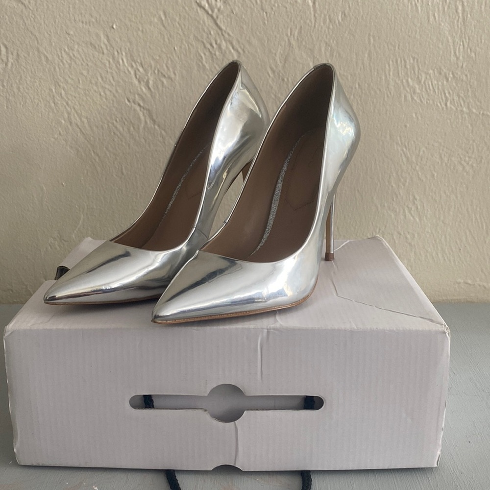 Previously loved silver Aldo shoes